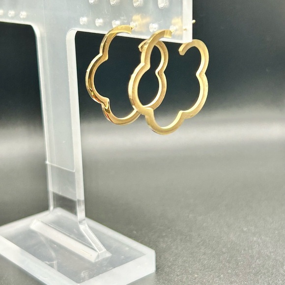 Clover Leaf 18K Gold Plated Shaped Earrings - Picture 3 of 3